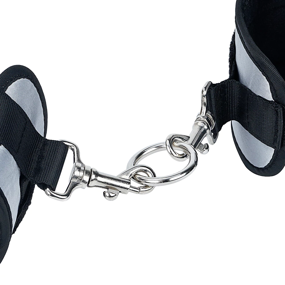 Roomfun_Mouth_Ball_Gag_Wrist_Restraint_Set_04
